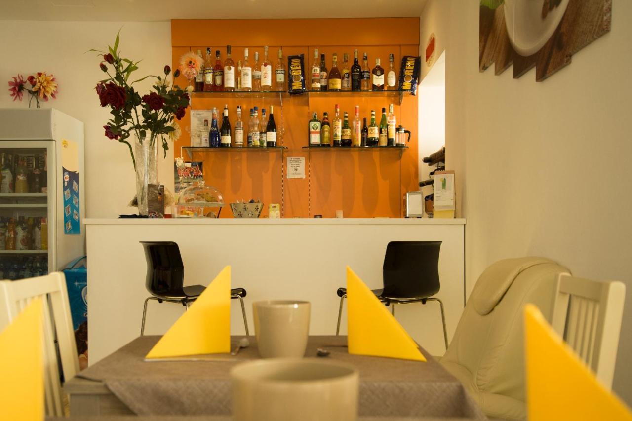 Hotel Villa Enea Cattolica Buitenkant foto